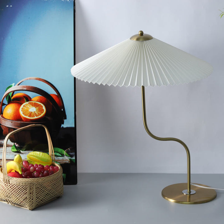 Stilvolle UmbrellaLamp Tischlampe für warmes Ambiente