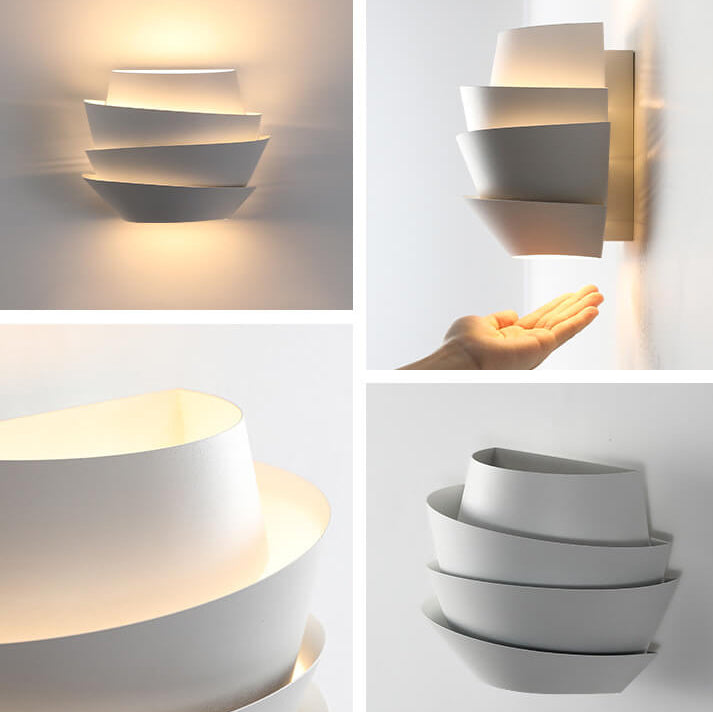 Moderne weiße Wandleuchte, geschichtetes Design, energiesparend, für Wohnzimmer oder Flur.