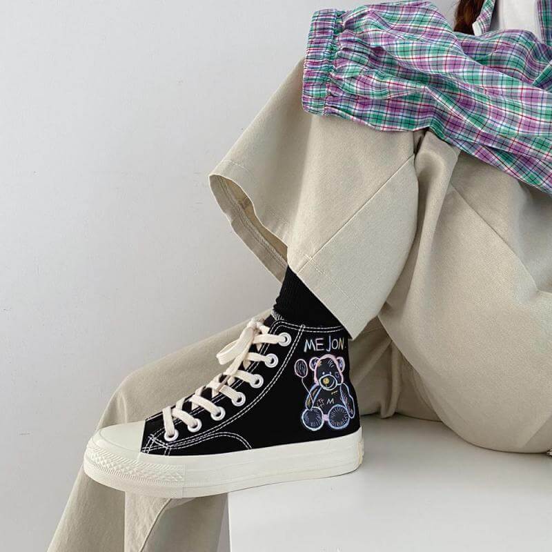 High-Top Canvas Sneaker mit Aufdruck