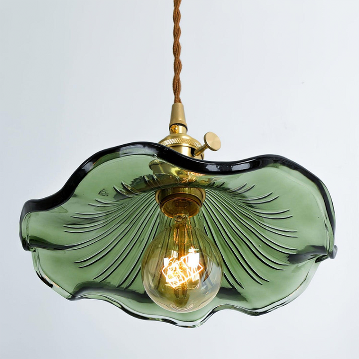 Elegante Glas-Pendelleuchte mit Hibiskusblüten