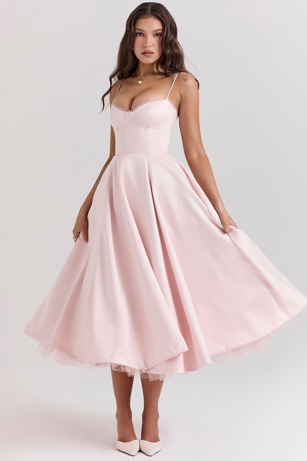 Elegantes Damenkleid mit Blumenmuster - Figurformend
