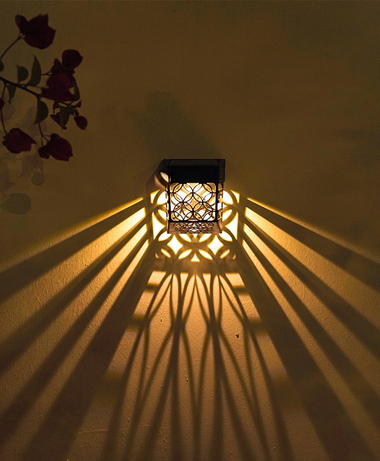 Stimmungsvolle LED-Wandlampe für den Außenbereich