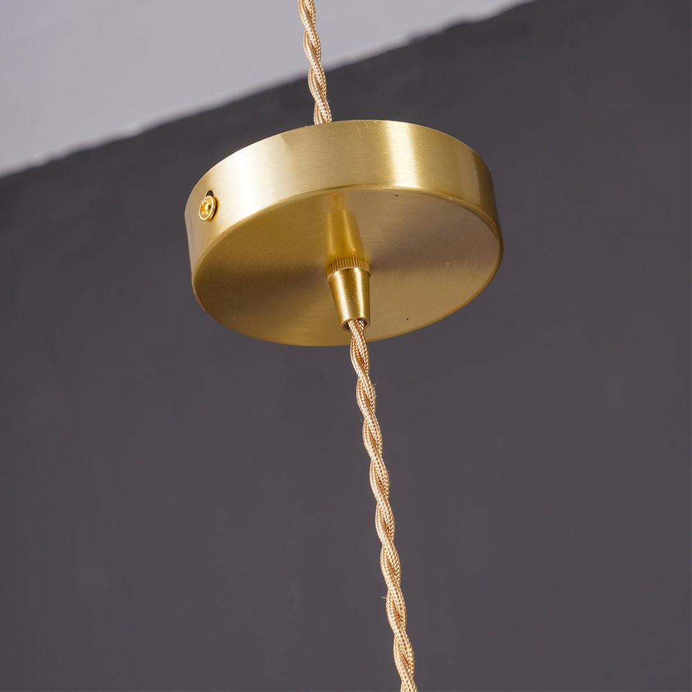 Elegante Glas-Pendelleuchte mit Hibiskusblüten