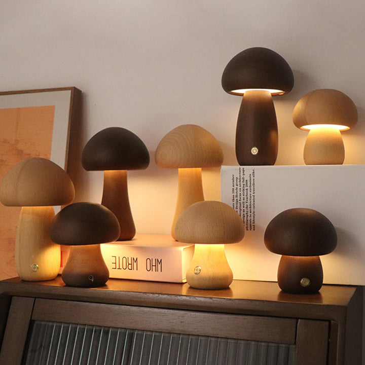 Wiederaufladbare Tischlampe aus Holz mit LED-Licht