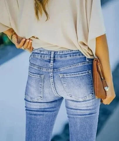 Dehnbare Damenjeans in Hell- und Dunkelblau