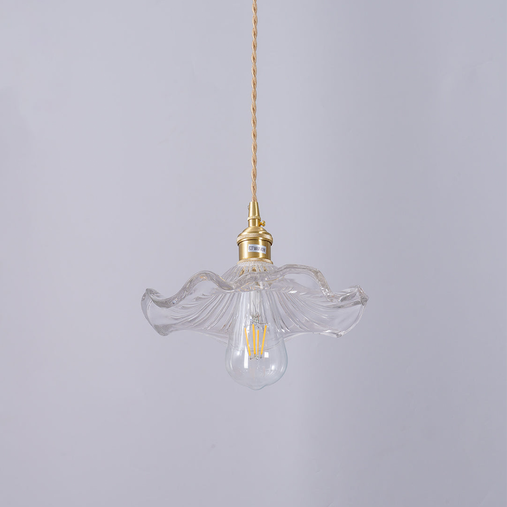 Elegante Glas-Pendelleuchte mit Hibiskusblüten