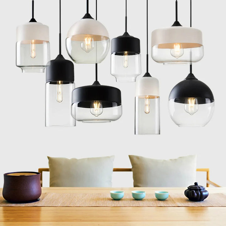 Luxuriöse Glas- und Holz-Pendelleuchte für stilvolles Ambiente