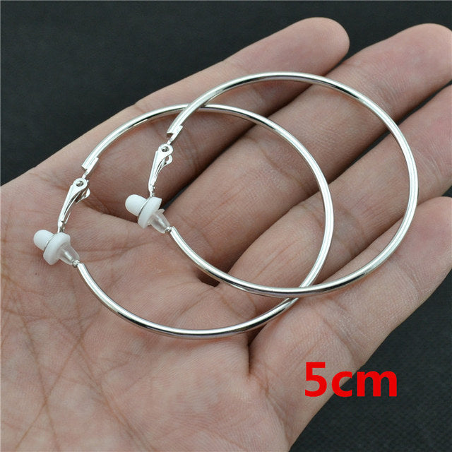 Silberne Creolen Ohrringe 5cm, Edelstahl, handgehalten, modisch, Schmuck Accessoire.