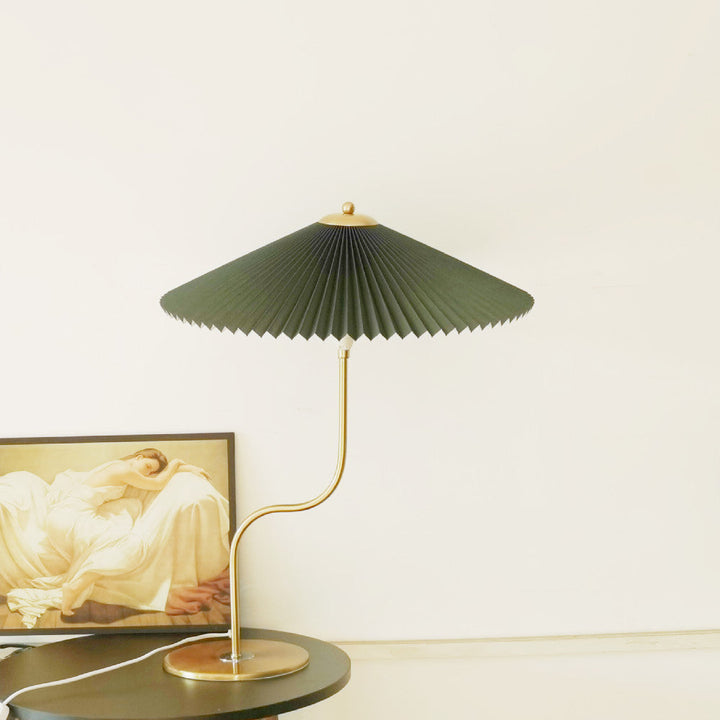 Stilvolle UmbrellaLamp Tischlampe für warmes Ambiente