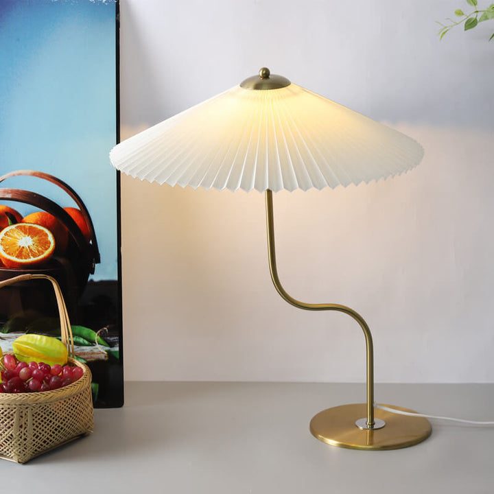 Stilvolle UmbrellaLamp Tischlampe für warmes Ambiente