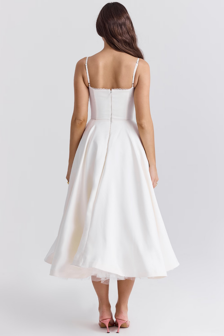 Elegantes Damenkleid mit Blumenmuster - Figurformend