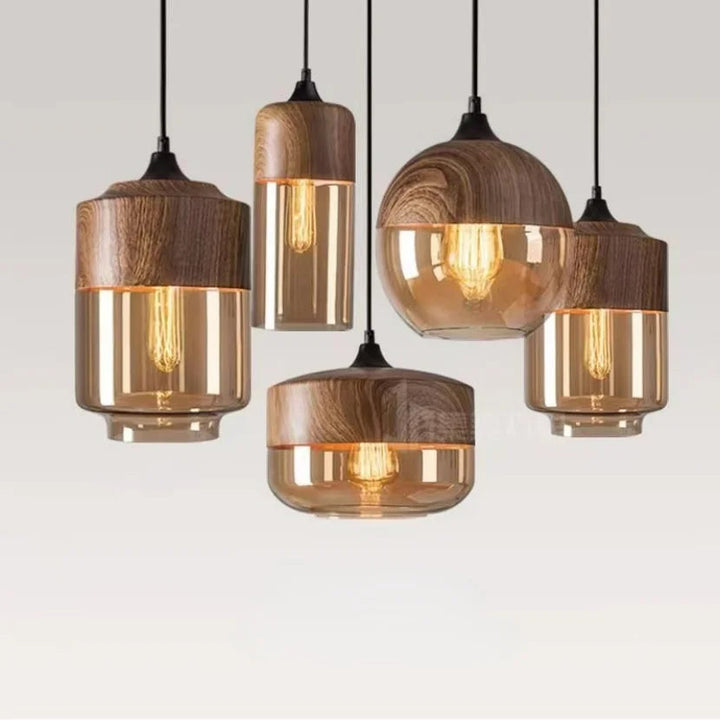 Luxuriöse Glas- und Holz-Pendelleuchte für stilvolles Ambiente