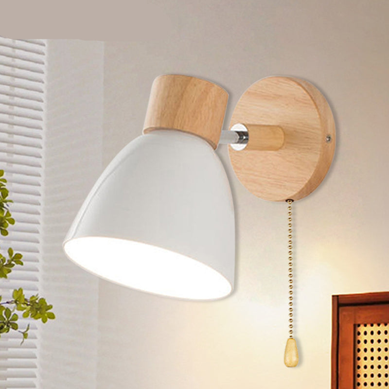Skandinavische Wandlampe aus Holz für jedes Interieur