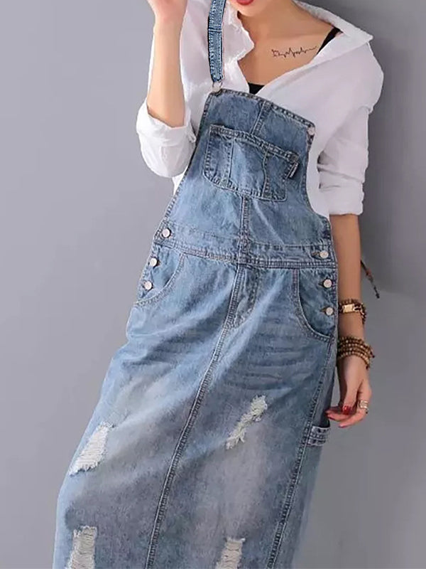 Verwaschenes Jeans-Latzkleid mit Rückenschlitz