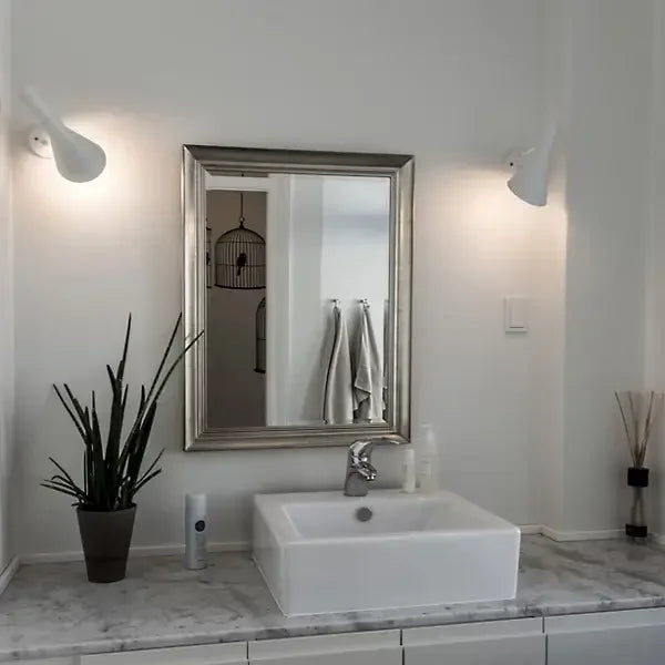 Moderne LED Wandleuchte in Minimalistischem Design