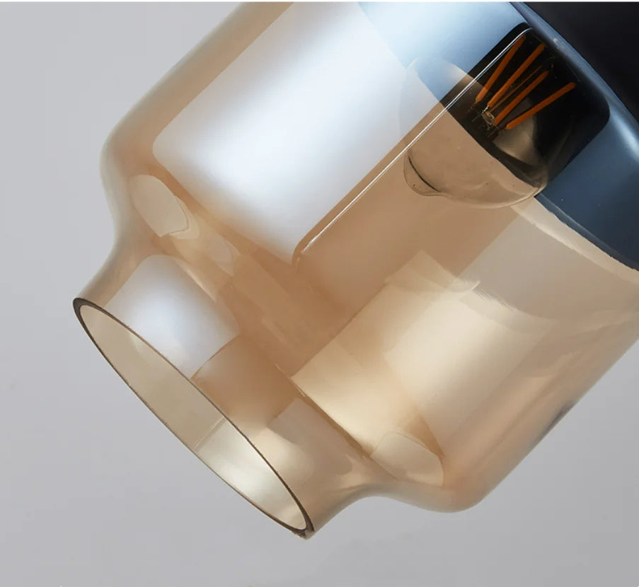 Luxuriöse Glas- und Holz-Pendelleuchte für stilvolles Ambiente