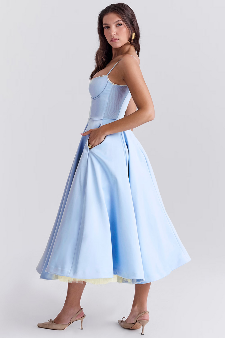 Elegantes Damenkleid mit Blumenmuster - Figurformend