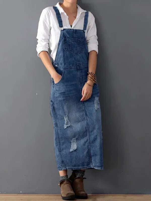 Verwaschenes Jeans-Latzkleid mit Rückenschlitz