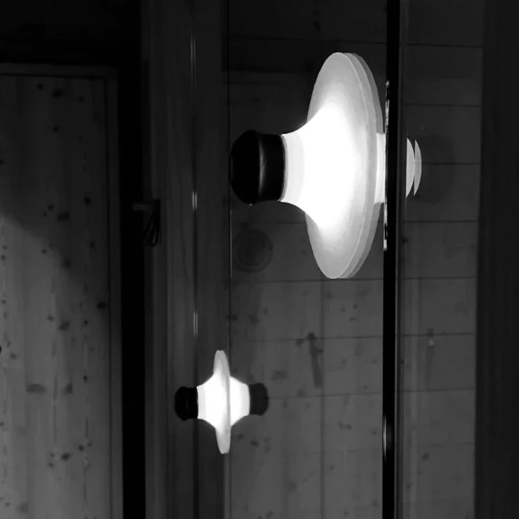 Wiederaufladbare LED-Saugnapf-Wandlampe