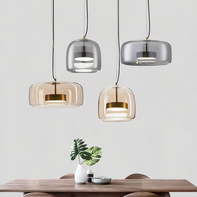 Elegante Glas-Pendelleuchte für Wohn- und Essbereiche