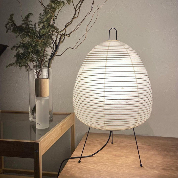 Japanische Tischlampe aus Washi-Papier
