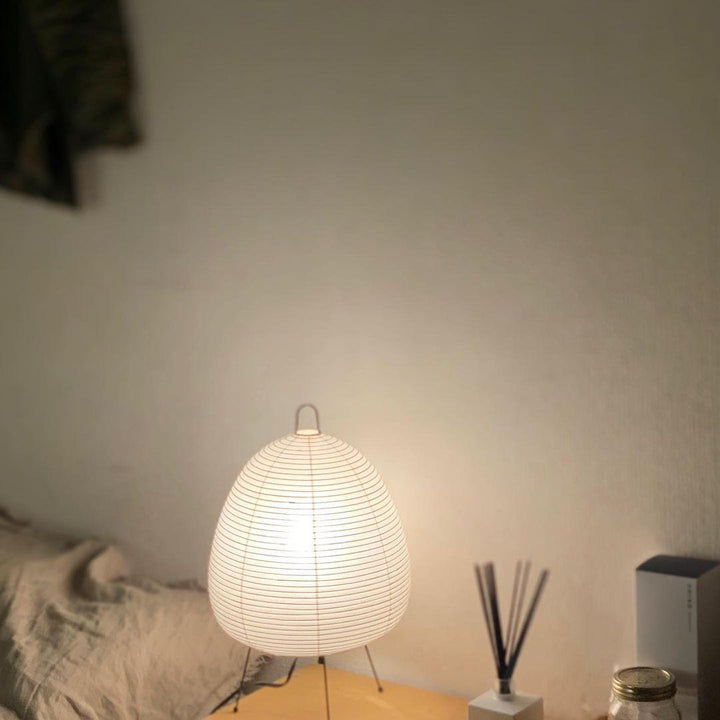 Japanische Tischlampe aus Washi-Papier
