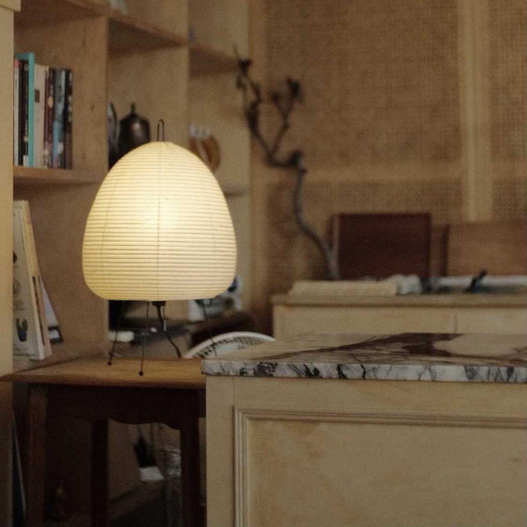 Japanische Tischlampe aus Washi-Papier