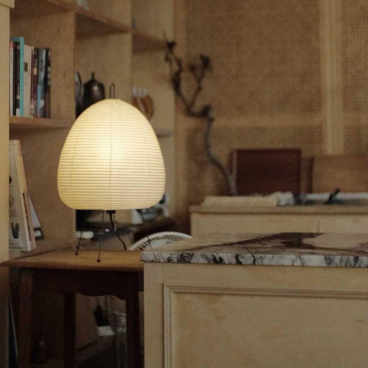 Japanische Tischlampe aus Washi-Papier