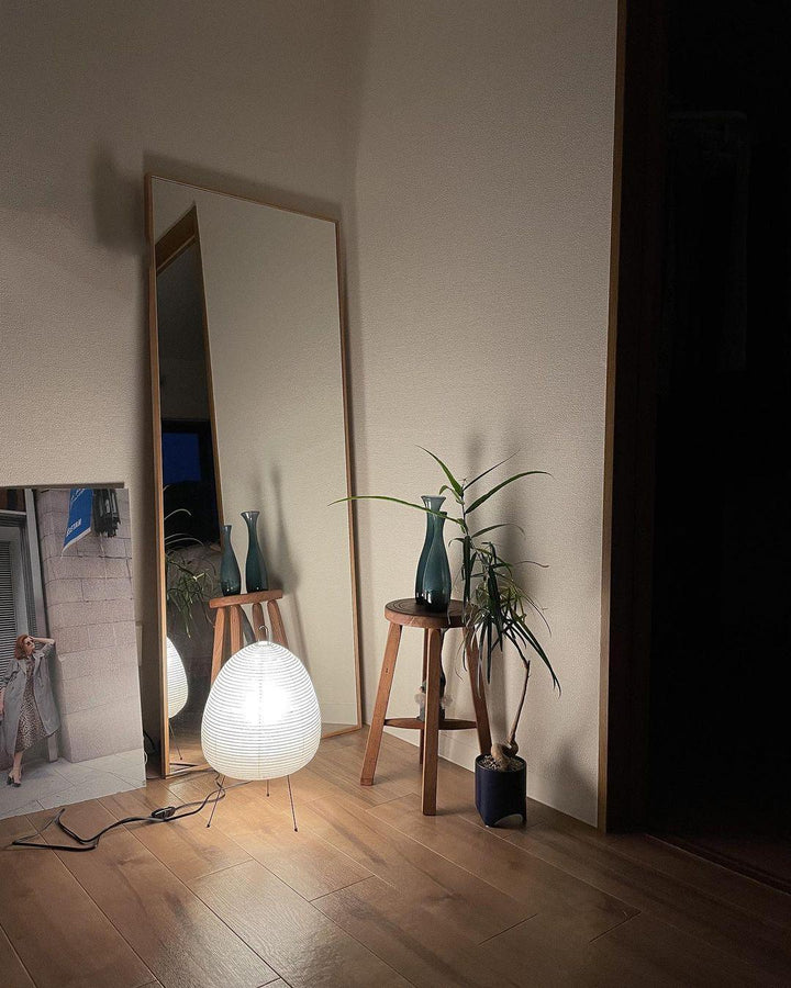 Japanische Tischlampe aus Washi-Papier