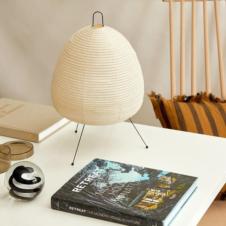 Japanische Tischlampe aus Washi-Papier