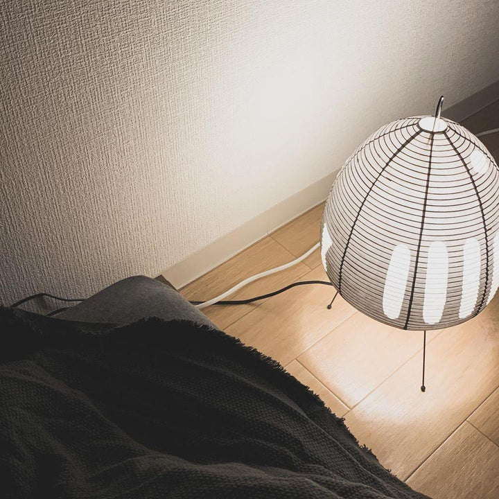 Japanische Tischlampe aus Washi-Papier