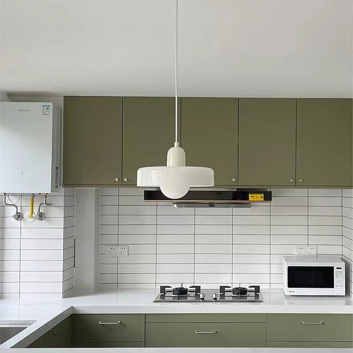 Bauhaus-Pendelleuchte aus farbigem Glas für moderne Inneneinrichtung