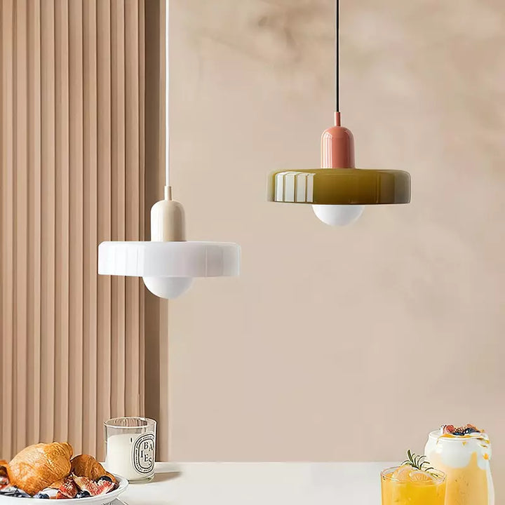 Bauhaus-Pendelleuchte aus farbigem Glas für moderne Inneneinrichtung