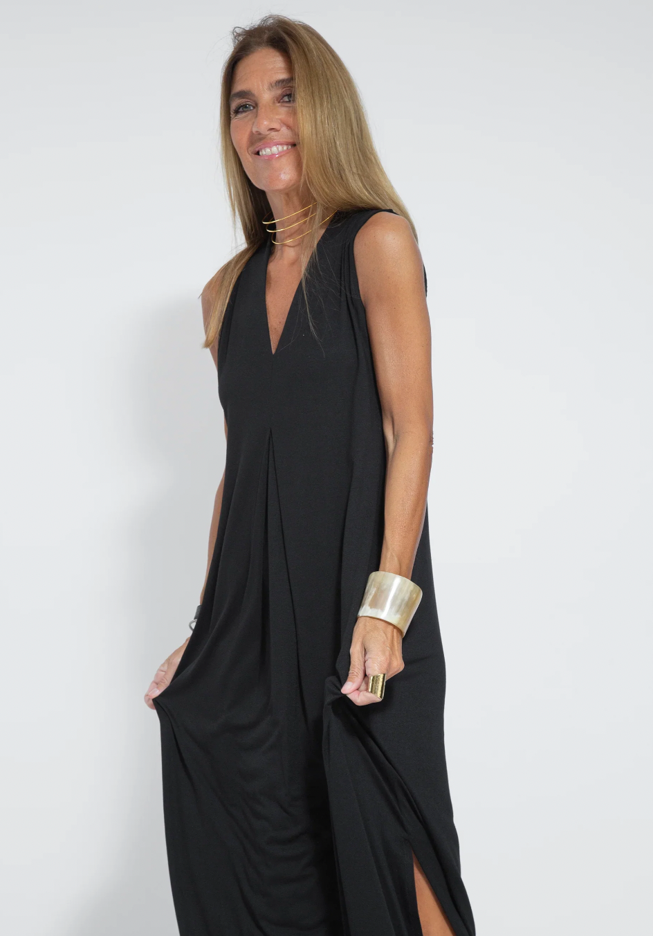 Damen Set: Elegantes Schwarzes Kleid und Weiße Weste