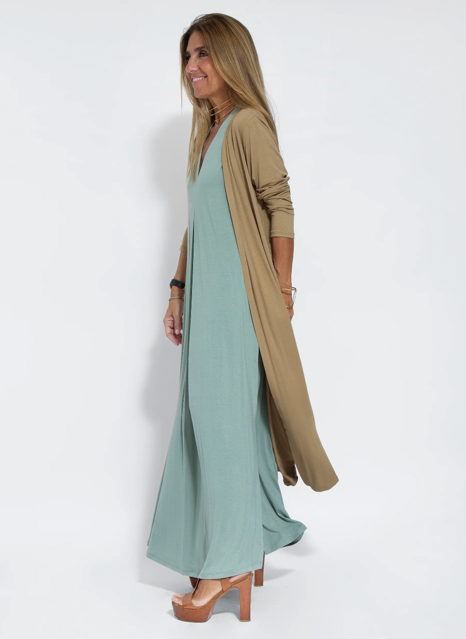 Damen Set: Elegantes Schwarzes Kleid und Weiße Weste