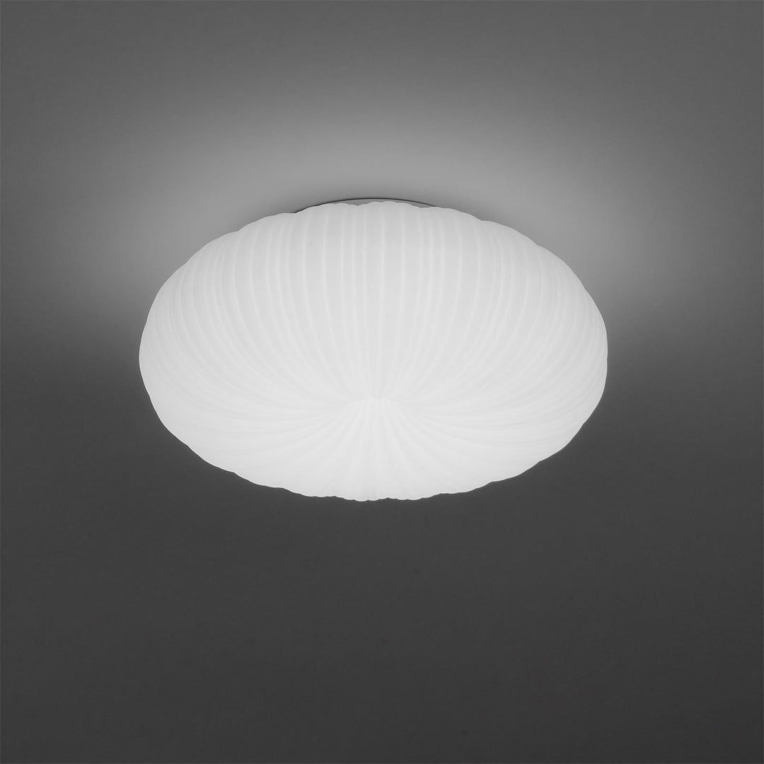 Moderne LED-Deckenleuchte mit Fernbedienung