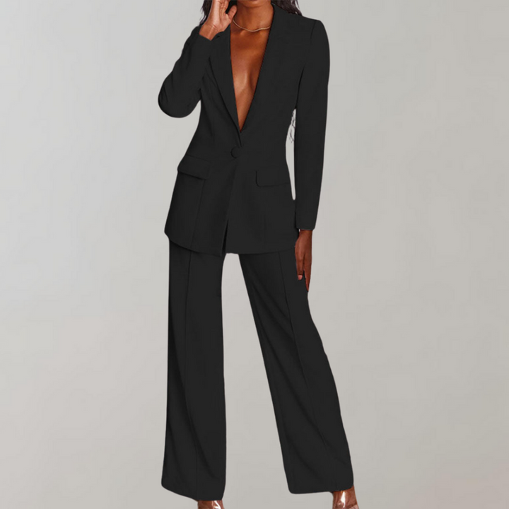 Schwarzer Damenanzug mit tiefem Ausschnitt, elegantes Design, Business-Mode, formelle Kleidung.