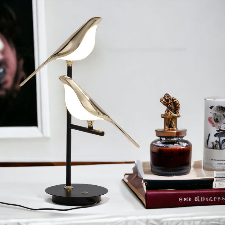Moderne LED Tischlampe mit Gold Vögel Design