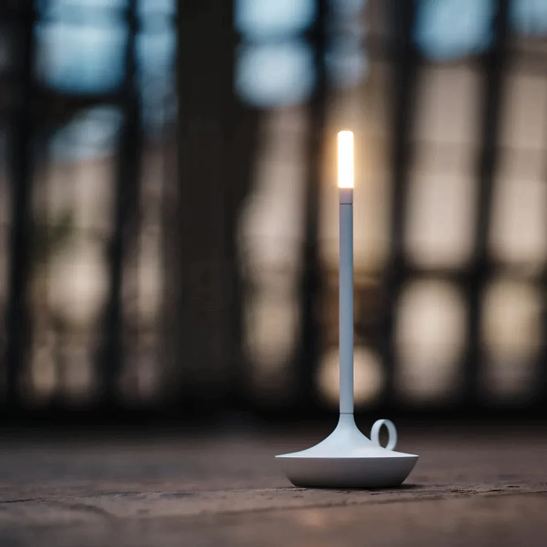 Elegante Tischlampe mit Dimmer und USB-Aufladung für jedes Zuhause