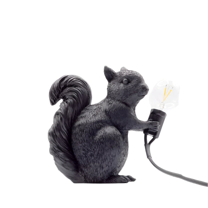 Nordische Designer Tischlampe mit Eichhörnchen-Motiv