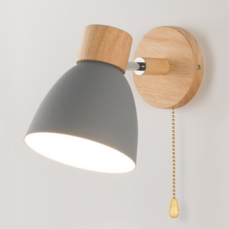 Skandinavische Wandlampe aus Holz für jedes Interieur