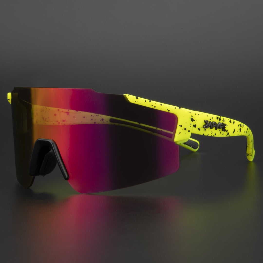 Neongelbe Sportsonnenbrille mit verspiegelten Gläsern, ideal für Radfahren und Outdoor-Aktivitäten.