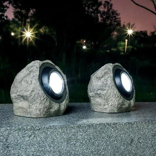 Outdoor Solarlampe in Steinoptik für stimmungsvolle Beleuchtung