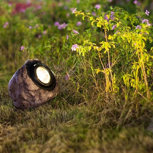 Outdoor Solarlampe in Steinoptik für stimmungsvolle Beleuchtung
