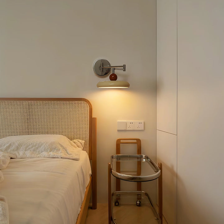 Lola verstellbare Schwenkarm-Wandleuchte für Zuhause