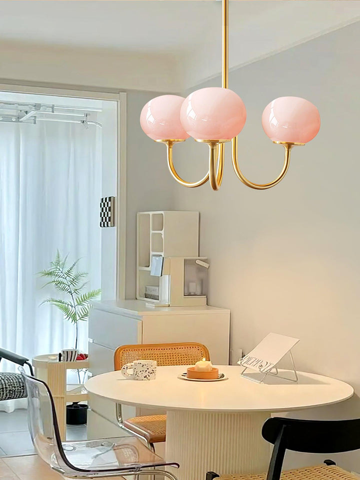 Rosa Kronleuchter aus Glas, goldene Halterung, moderne Esszimmerbeleuchtung, skandinavisches Design.