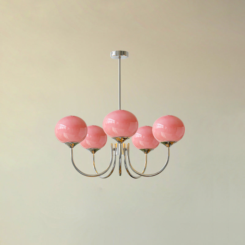 Rosa Kronleuchter mit fünf Glaskugeln, modernes Design, Wohnzimmerbeleuchtung.