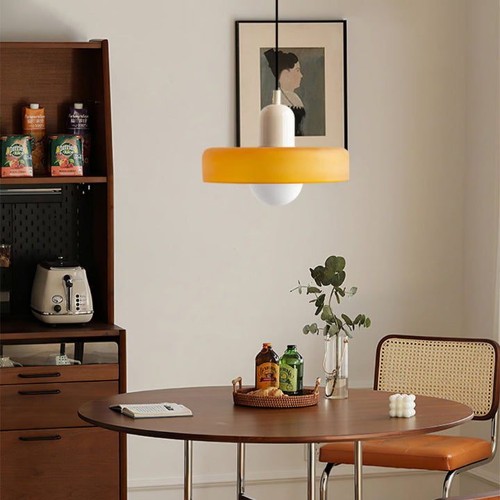 Bauhaus-Pendelleuchte aus farbigem Glas für moderne Inneneinrichtung