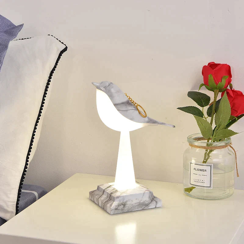 Charmante Vogel-inspirierte Tischleuchte Missbird-V2