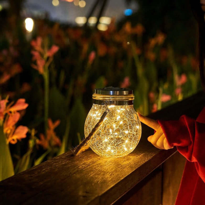 Solarbetriebene Gartenlampe aus Glas für Außenbereiche